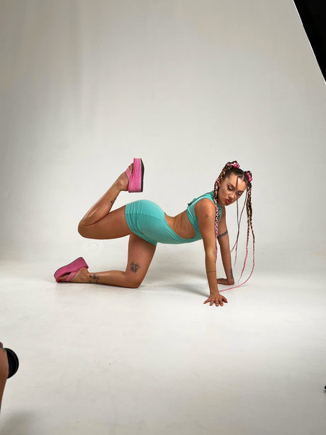 Olivia Misssy model exclusive photos