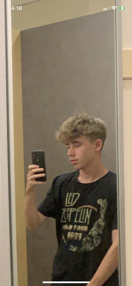 Oliver George Elijah star exclusive pictures