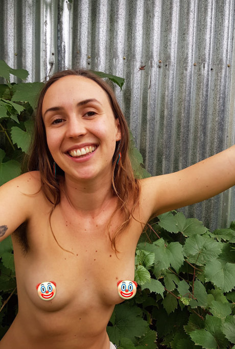 Olive G erotic pornstar pic