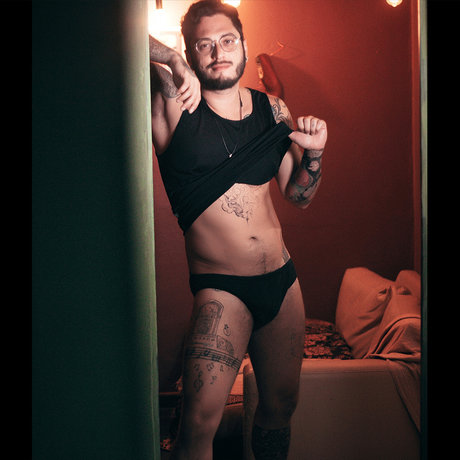 L o Ferraz sex model pic