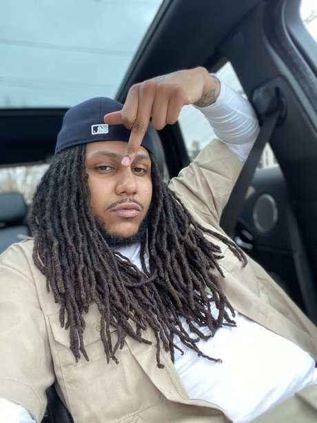 Paddle Shifting B naked model photos