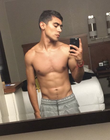 Henry Crrl star nice photo