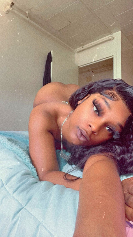 Melllly_ star sexy photo