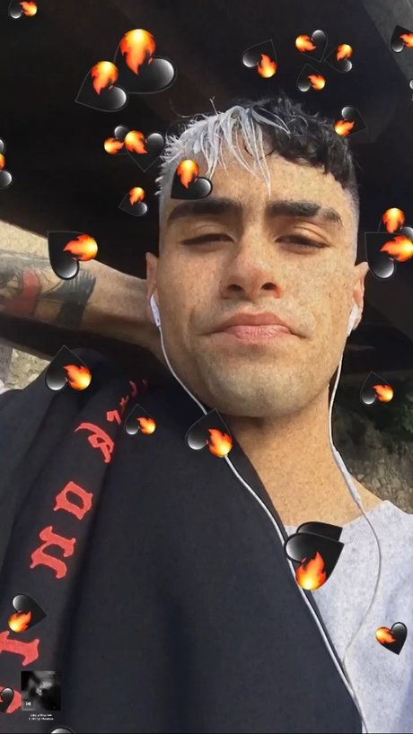 Otoxaka Otaku boy_ adult actress img