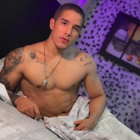 Oscar Andr s porn model gallery