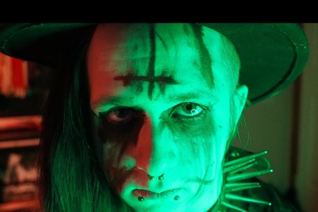 Ornifex model nude image