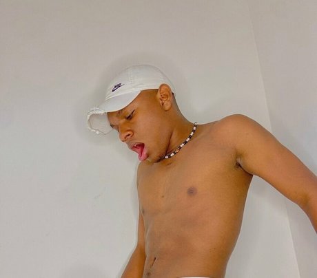 Andres777 model beautiful img