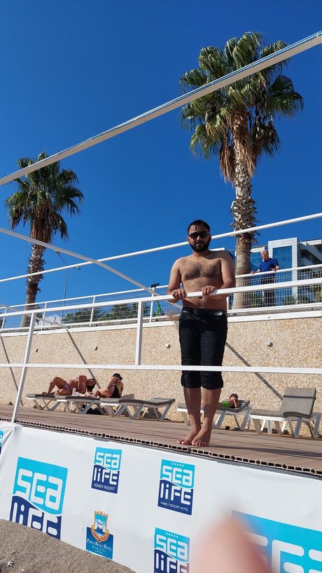 Adnan Rafiq art star photos