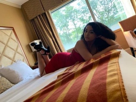 Paris Waters pornstar nudes pics