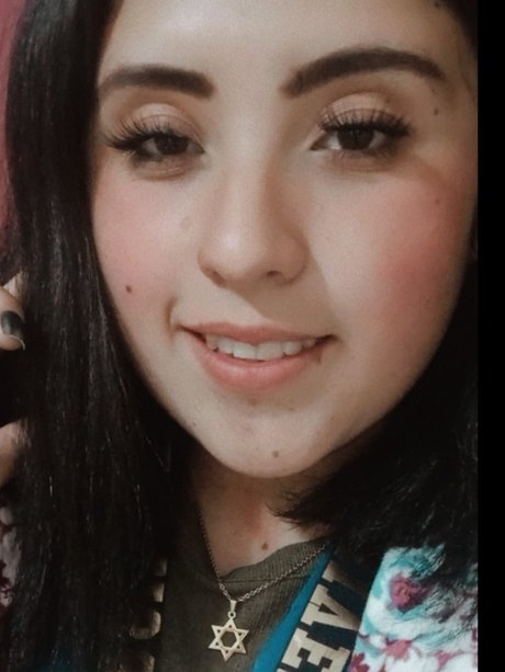 Pen lope Valle beautiful model pic