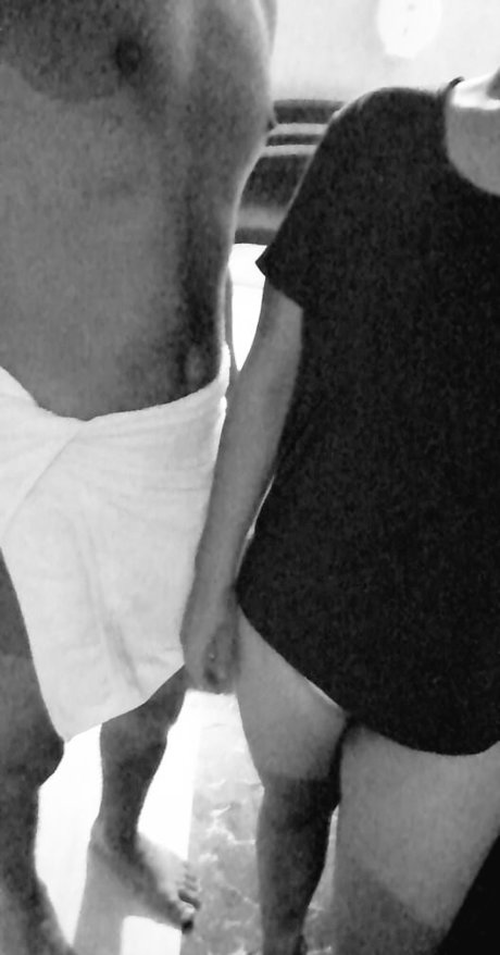 _Pareja Latina_ naked model pic