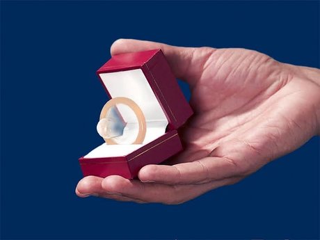 Paracidic Toxnig model sexy gallery