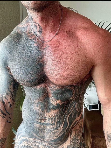 Papi Strong exclusive actress photo