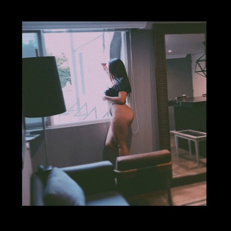 Paola Barajas exclusive actress picture