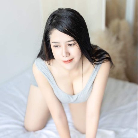 9M9 pornstar naked img