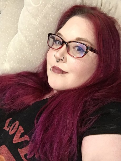 Pandora Luna pretty pornstar picture