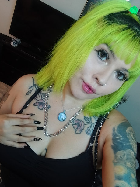 Alaska ain_ nudes actress photos