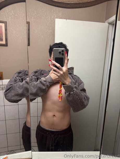 Peter Bread nude actress pictures