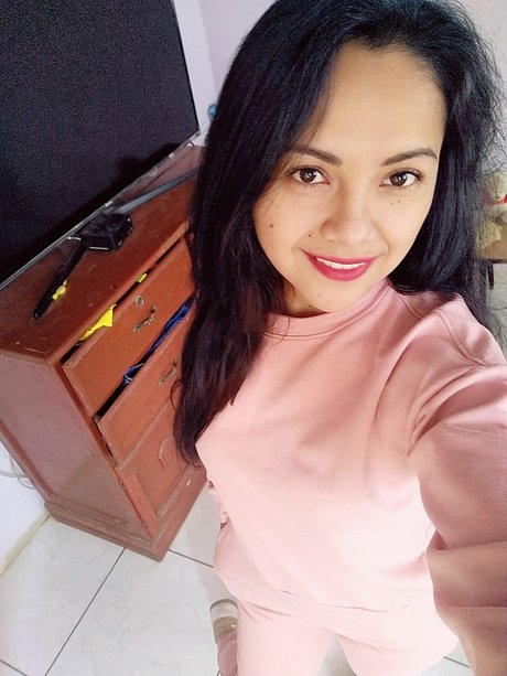 Angela Rojas model adult pictures