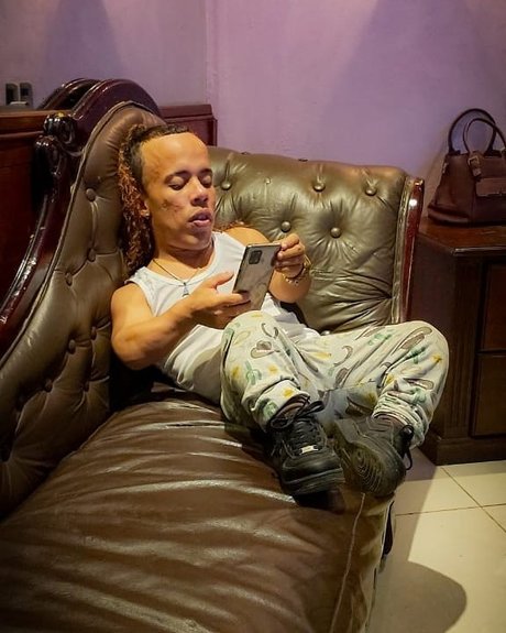 Mu eco Eroctico nudes star img