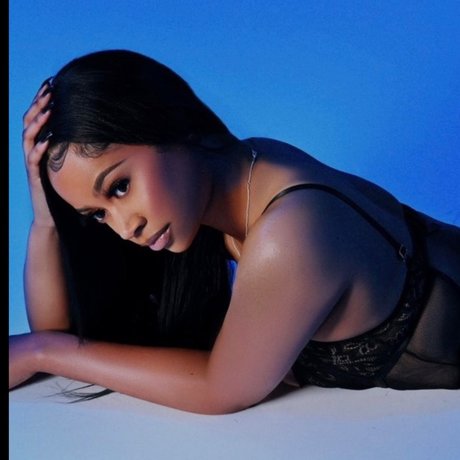 Phallon Deveraux art star archive