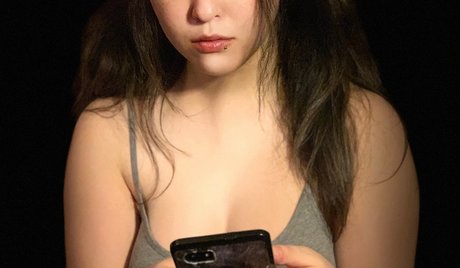 Lilian Lynch sex pornstar image