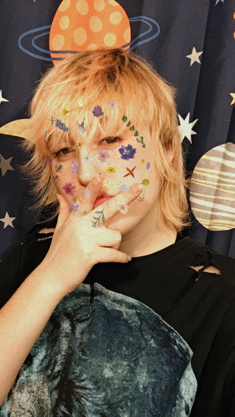 Miilky_ star erotic photos