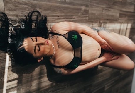 Kylie Kashh free star images