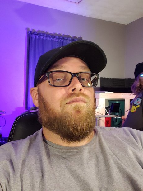 DadBodHerz pretty model pics