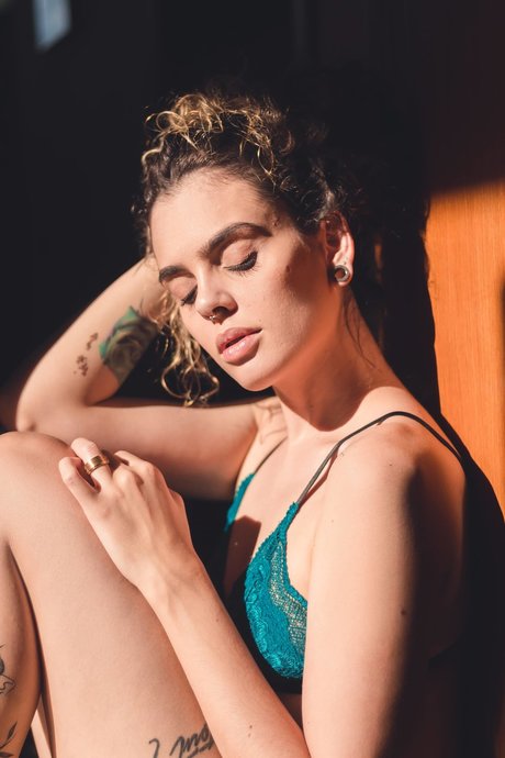 Clara Luas naked actress archive