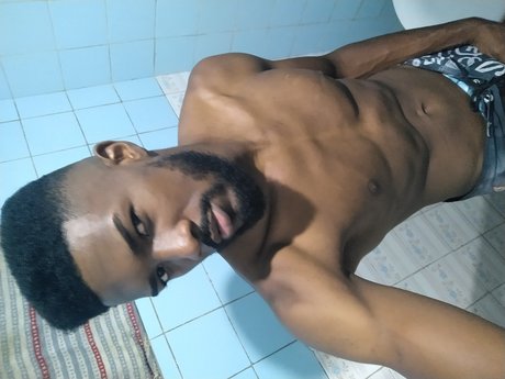 DadoBoy nude model pictures