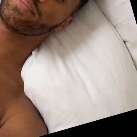 B8tem8te model pornographic image