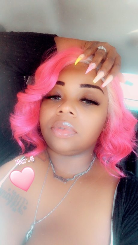 Cinnamon Valentine free_ porn star photo