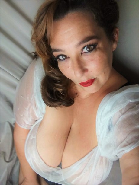 Phoenix76risen erotic model pic