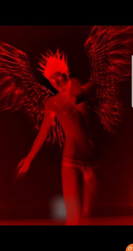 Phoenix cross model nude pic