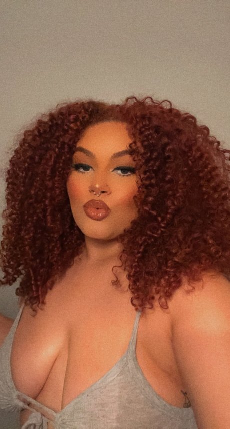 Malon pretty actress galleries