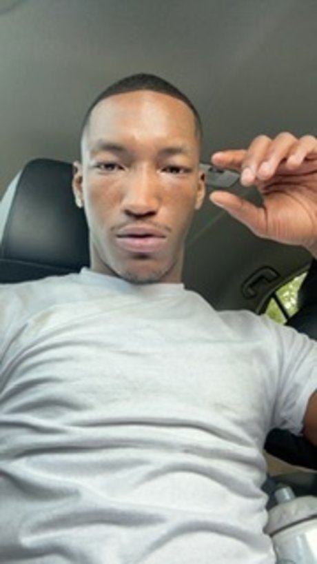 _Pluto_ beautiful model pic