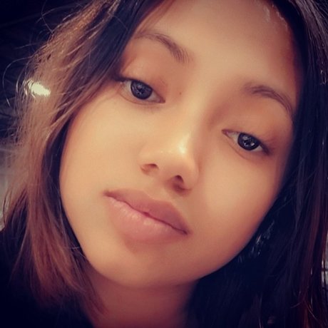 Reynaa sexy star photos