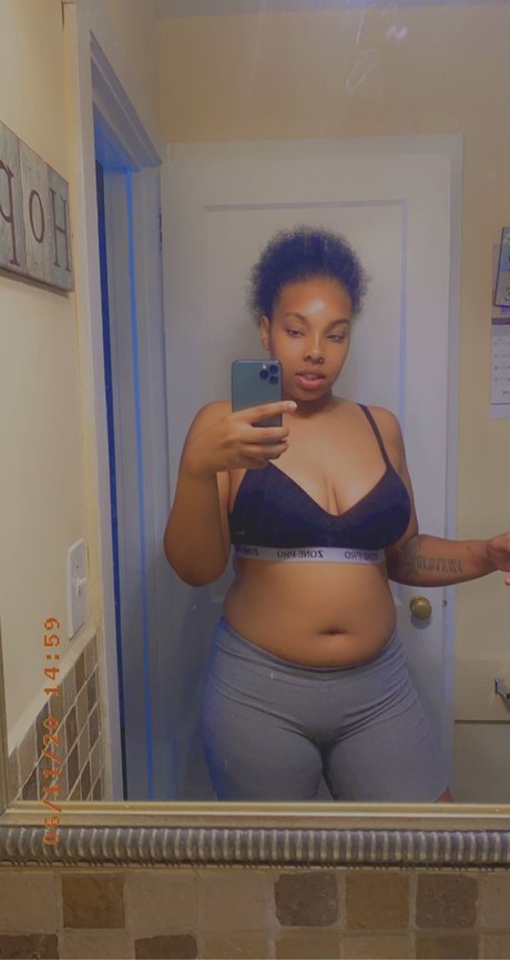 Darnajia Jackson model exclusive images