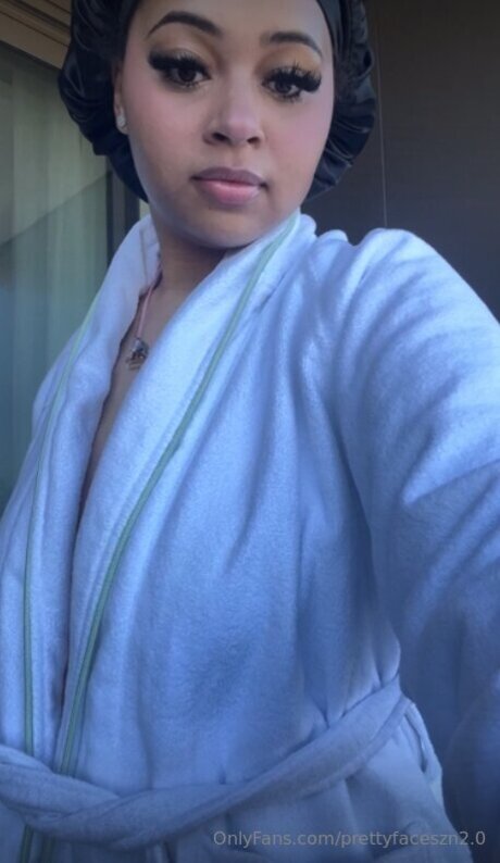 PrettyFaceSzn Naomi Nash beautiful star img