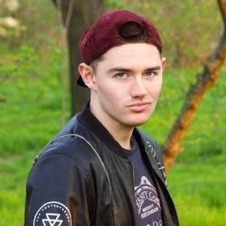 Daniel Grayson model pretty pictures