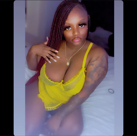 ChocolaDrop3 pornstar naked image