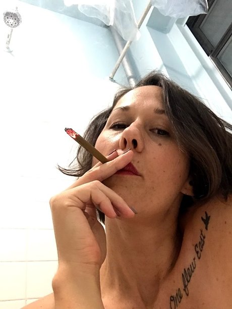 Milf and Cookies FREE pornographic model images