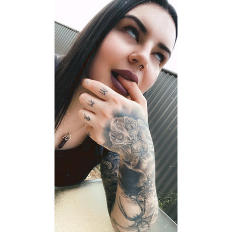 Rhinestone Eyes xxx model pics