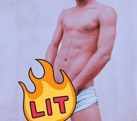 Mael Santtos sexy model image