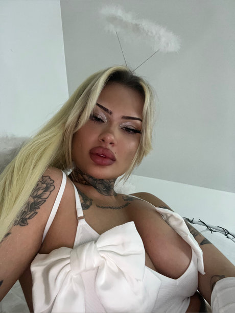 _ur favourite Zia_ model free image