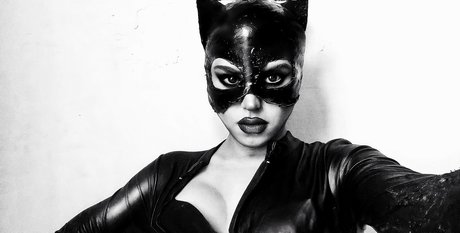 Poison Lips sex model galleries