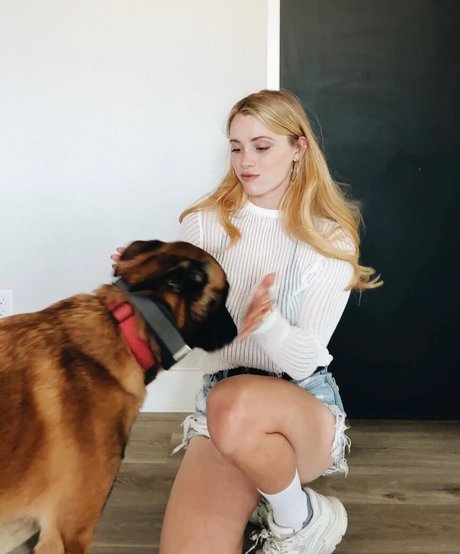 Violet Brinson star best picture