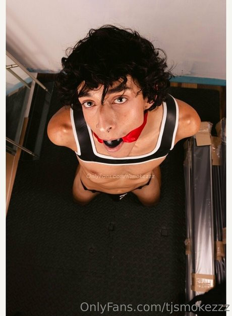 tjsmokezzz hot pornstar pictures
