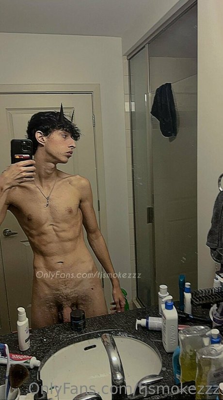 tjsmokezzz pornstar exclusive images